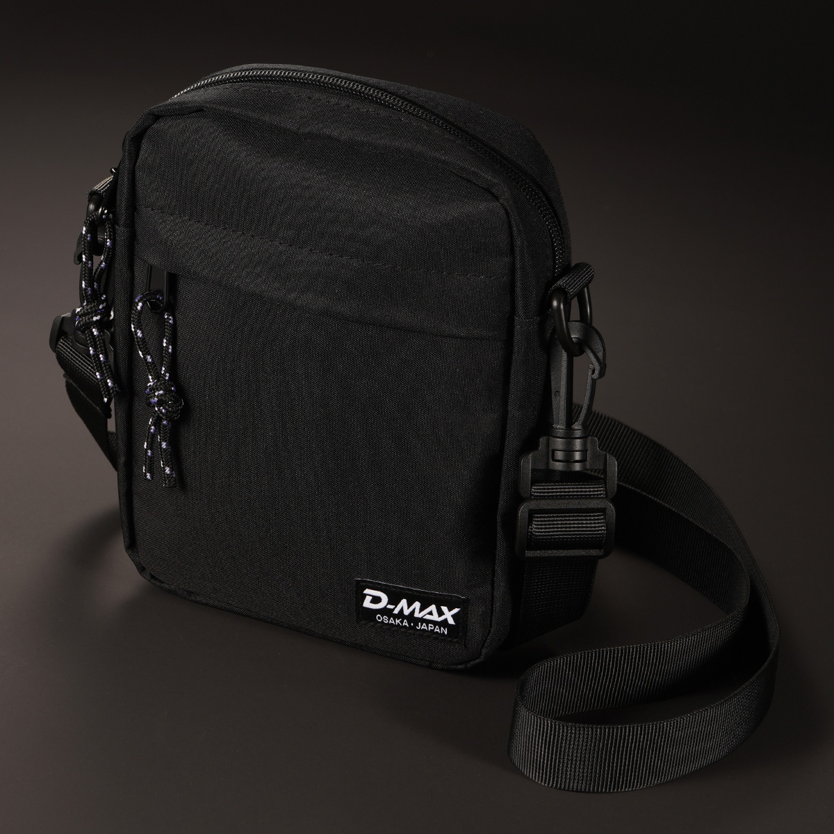 D-MAX　ショルダーバッグ