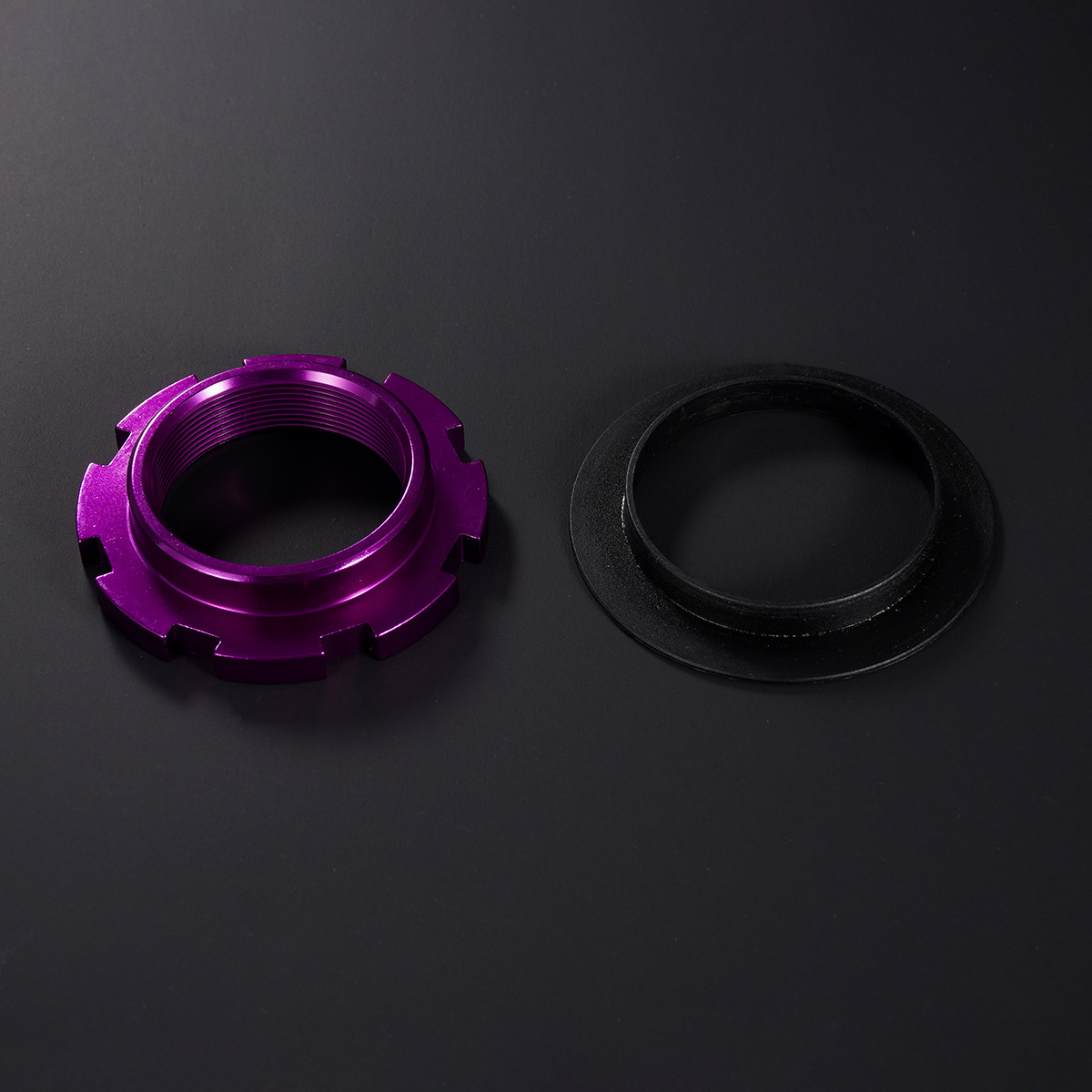 リア用スプリングシート（ロア側）（TOYOTA86/GR86）/SUPER STREET